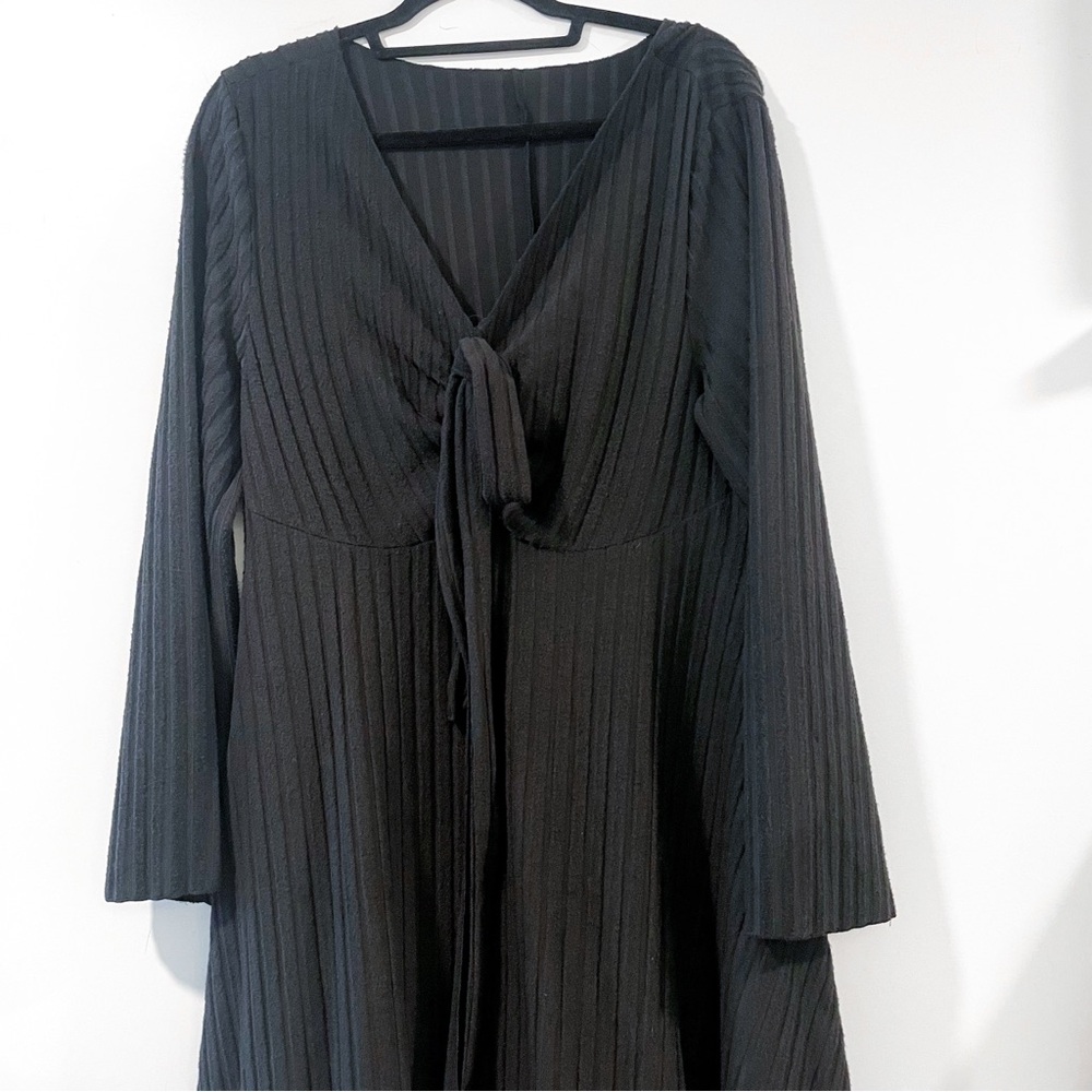 Plus Size Lettuce Trim Ruched Bust Flounce Sleeve Hanky Hem Dress - Size 14